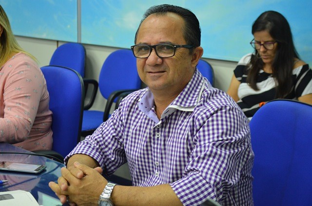 2018614_FOTO - Tiãozinho quer campanha de conscientização sobre a doença ‘mão-pé-boca’